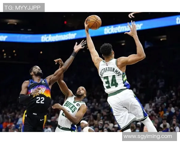 米德尔顿：雄鹿球迷的爱太棒了 对2万人挥手致意就像儿时梦想成真