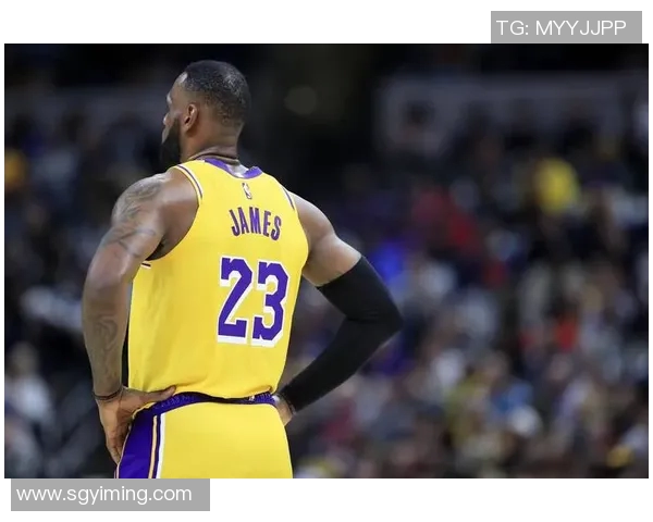 湖人队记：詹姆斯已全程参与所有训练，打爵士有望复出