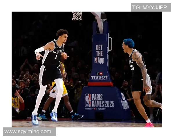 效率一般！文班半场13投得到14分，马刺落后20分被打爆